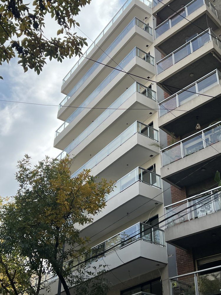 Balcón con baranda de CCR Hogar