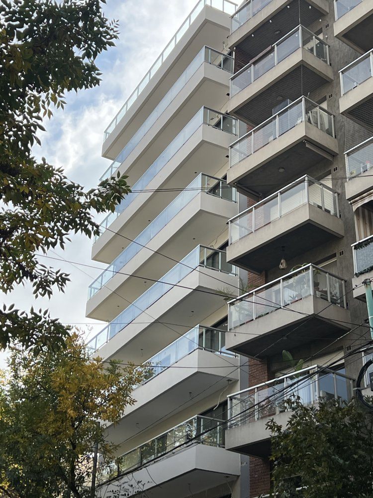Balcón con baranda de CCR Hogar
